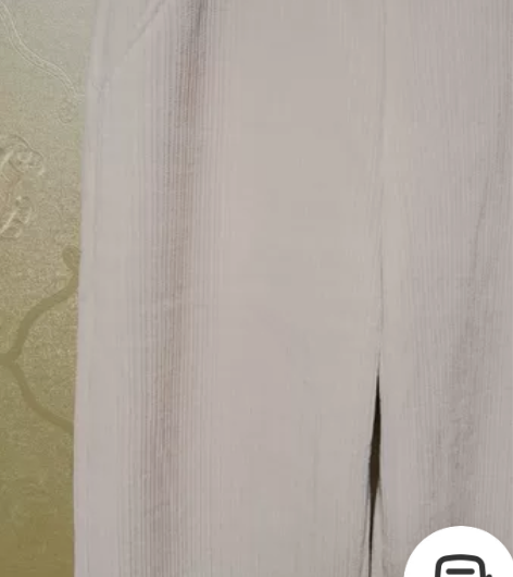 加绒米白色直筒裤，版型质感非常好，适合13...