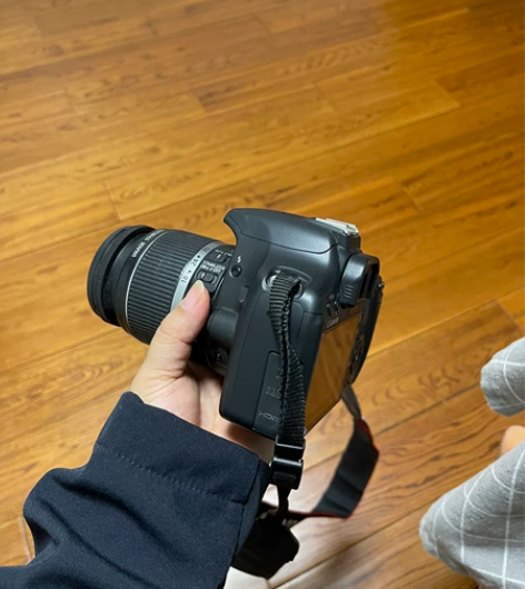 ?出闲置 佳能EOS500D照相机，买来用...