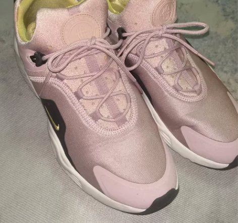 nike 40码女款跑鞋运动鞋 挺舒服的 ...