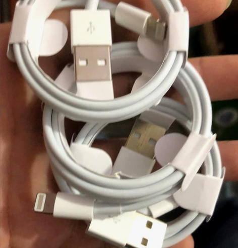 店不干了，清一批苹果数据线9元3条包邮还剩...