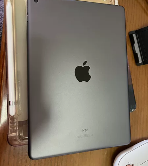 自用深空灰ipad2019（ipad7）1...