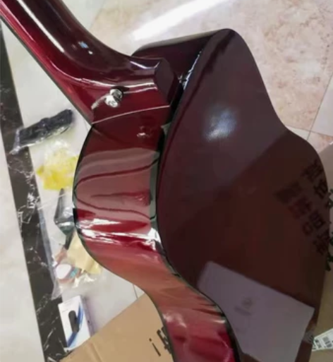 吉他全新出手女朋友自己花900买了一个吉他...