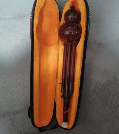 葫芦丝一个，上学的时候买的，现在着急出 感...