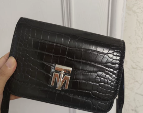 小MK 斜挎包 正品 实拍 背了没几次 9...