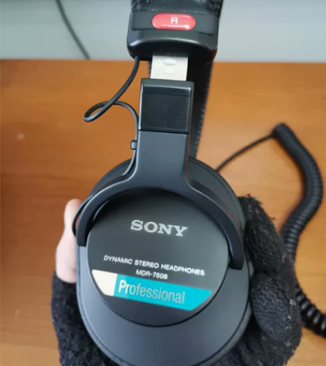 索尼mdr-7506，一代传奇耳机，一直经...