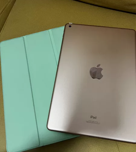 出ipad 2020第八代 玫瑰金 32g...
