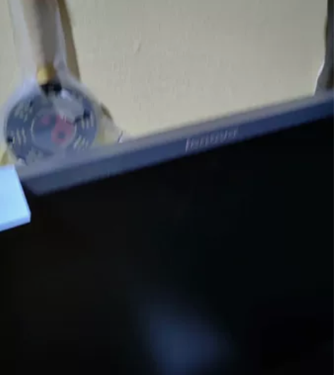 联想台式机三台,联想显示器两台。都是十年左...