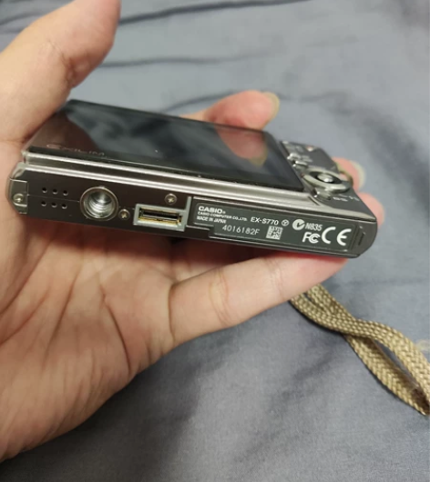 卡西欧卡片相机，亲戚之前做相馆的，现在不做...