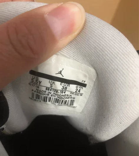 乔丹篮球鞋尺寸38,8成新,欢迎咨询 感兴...