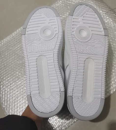 全新仅拆封李宁惟吾V1休闲鞋，板鞋，通勤都...