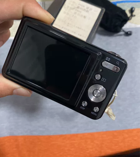 富京相机F001 2000万像素，8倍光学...