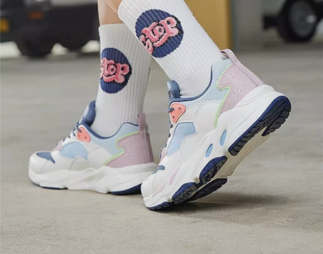 【热卖爆款】特步XTEP 复古潮流 女款街...