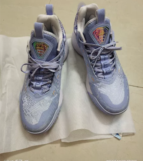 特步男子游云6代林书豪鞋，码数不适合，卖大...