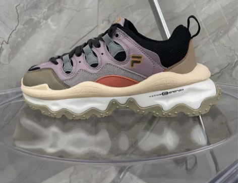 【 斐乐熔岩老爹鞋  】 斐乐熔岩鞋上脚超...