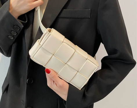 高级感包包女夏百搭2021新款潮网红编织斜...