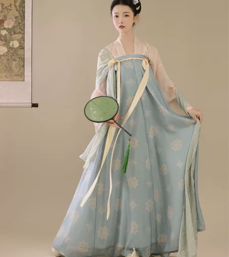 桔屿s码蓝色套装 只穿过一次。原价168元...