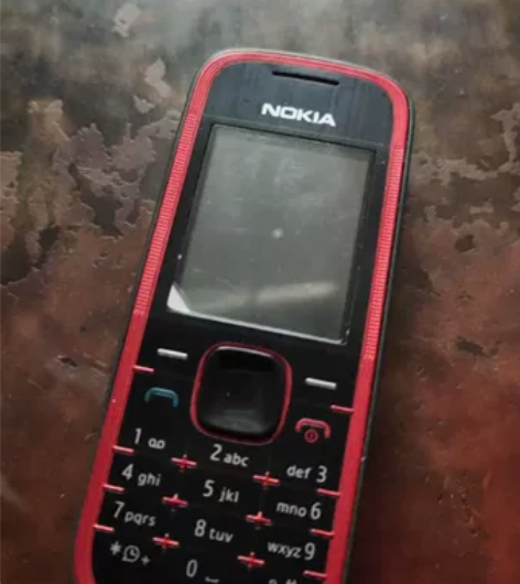 诺基亚，5030C，一电一充。无法打电话，...