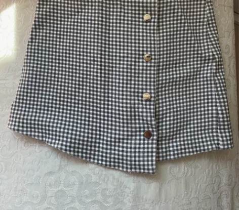 A字裙 质量蛮好的，一次也没穿过，太小了穿...