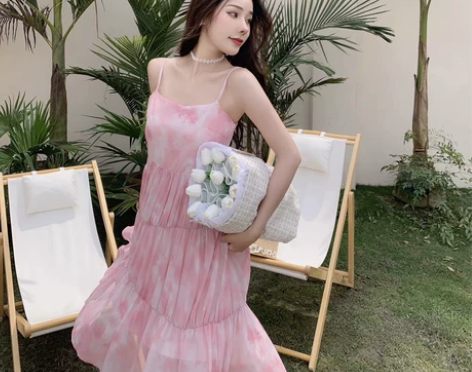 晕染红纱质弧线多层次少女感春夏吊带蓬蓬裙超...