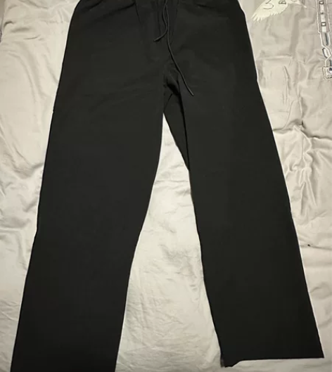 出手男士休闲裤 转小了 几乎全新仅穿过一次...