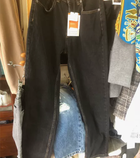 bershka 高腰直筒宽松牛仔裤 秋冬款...