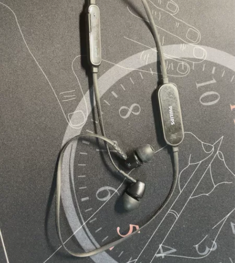 飞利浦运动跑步蓝牙耳机闲置 感兴趣的话点“...