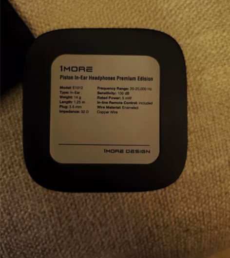 1more 万魔全新耳机。没使用过只打开看...