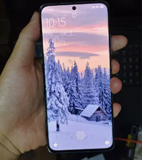 小米12x12+256的实体店买的 ，用了...