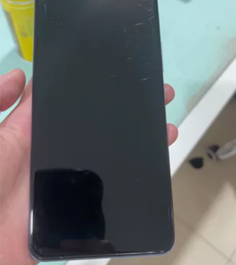 Vivo手机X70 8 256的 除了屏幕...