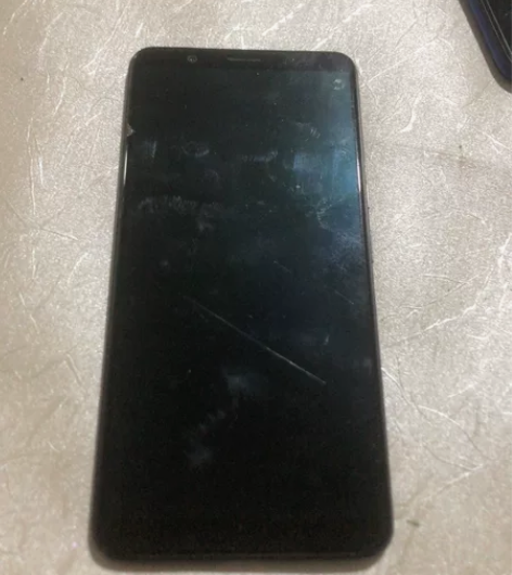 vivo x20  4+64G    可以...