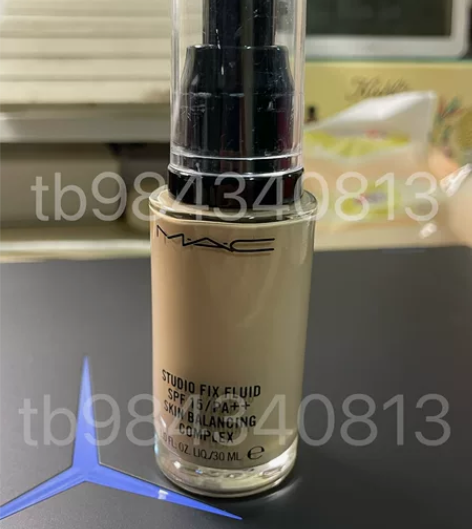 军训晒黑了 这个粉底相对于现在的我太白了！...