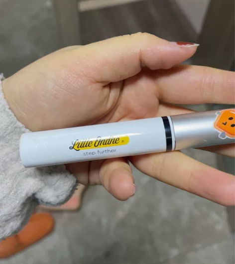 小澳丁睫毛膏 感兴趣的话点“我想要”和我私...