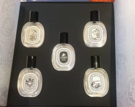 蒂普提克香水圣诞版实拍 仅此一套，198包...