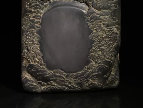 旧藏端砚 江南美景，石料墩厚，器形規整，质...