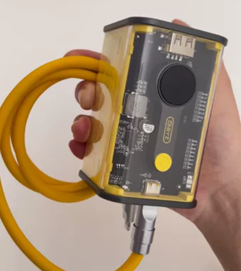 【全新】未拆封2万毫安充电宝，爆款透明机甲...