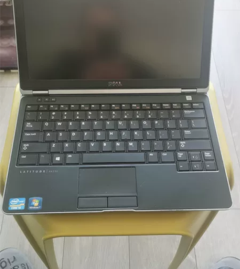 二手戴尔笔记本电脑,正常开机使用,比较老,...