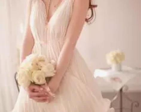春夏女装 韩版新款深V领百褶白色雪纺无袖连...