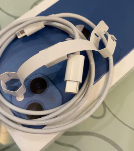 苹果13原装充电线，买了新手机，由于以前1...