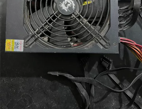 长城巨龙电源 1250  成色好 没用多久...