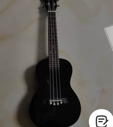 尤克里里50元，不包邮 感兴趣的话点“我想...