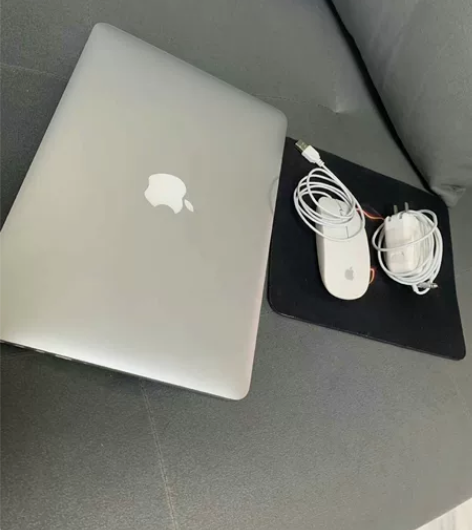 女生闲置i9笔记本，九.五成新，比较爱惜外...