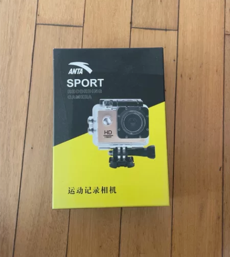 安踏运动相机 仅开机试用，配件齐全挺长时间...