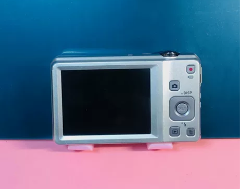 卡西欧Z28，复古ccd相机 镜头圈一点生...