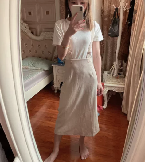 休闲吊带裙，实物很好看拍不出来  感兴趣的...