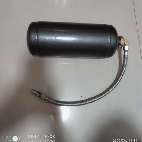 空压机碳钢2L外挂气罐，气压可以承受8个左...