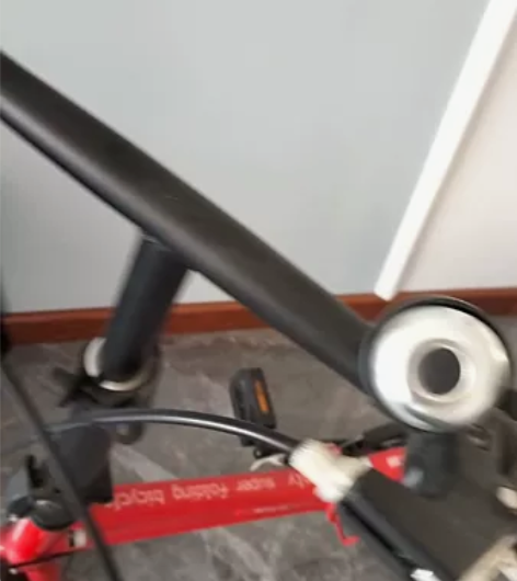 四年前给孩子买的孩子只骑过一次几乎全新，折...