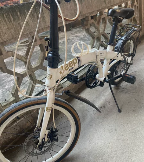 品牌折叠自行车JEEP2500，好似16寸...