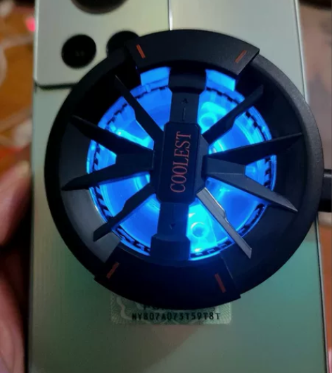 磁吸散热器半导体手机降温背夹冰封制冷游戏电...