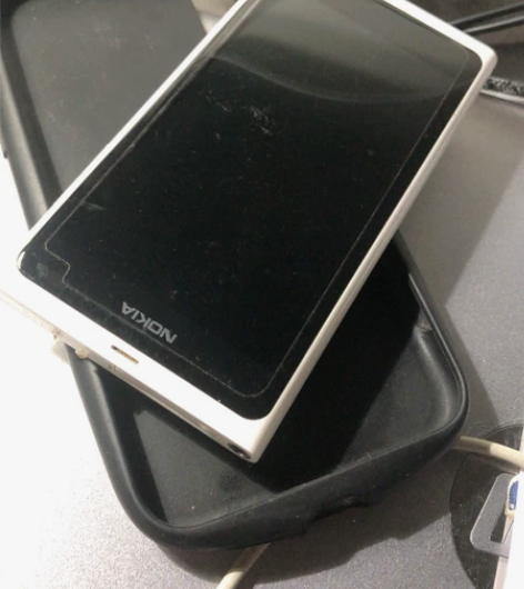 Nokia N9 白色64GB 无法开机，...