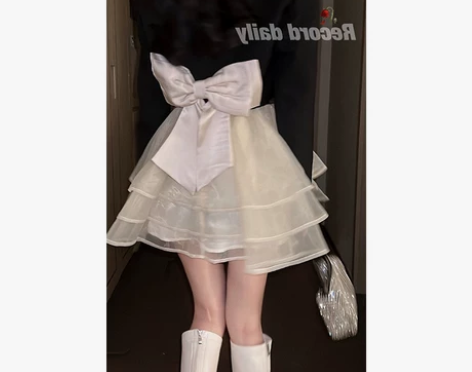 ?烟枪姐姐吊带连衣裙春装新款女设计感公主蓬...